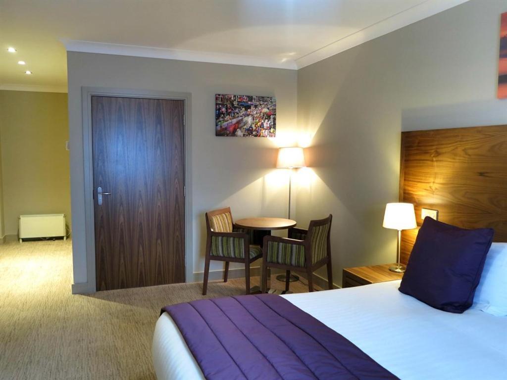 The White Hart Swindon Quarto foto
